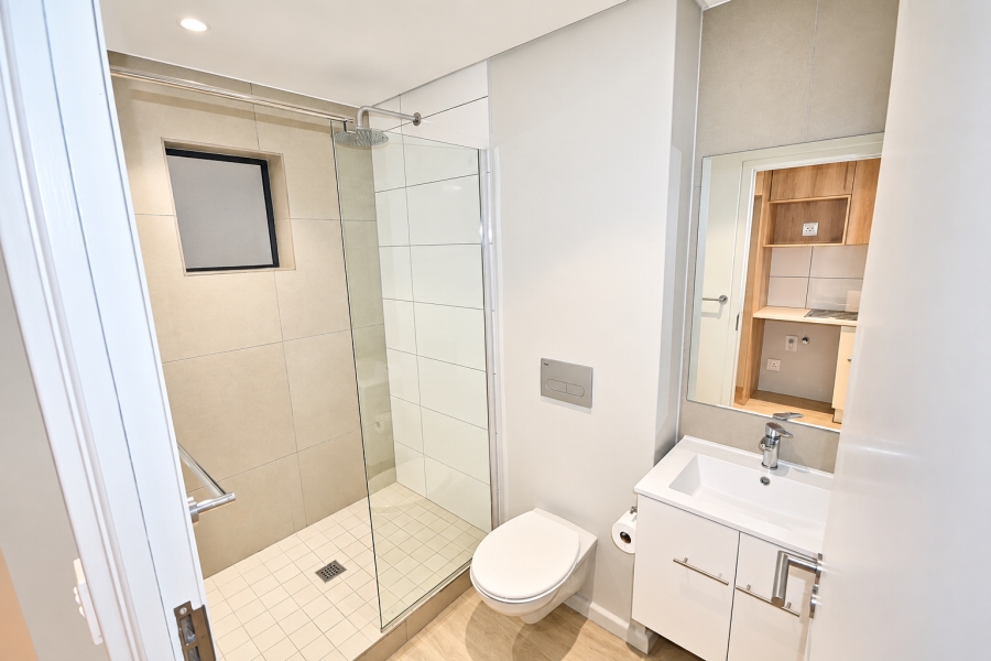 To Let 1 Bedroom Property for Rent in Woodstock Western Cape